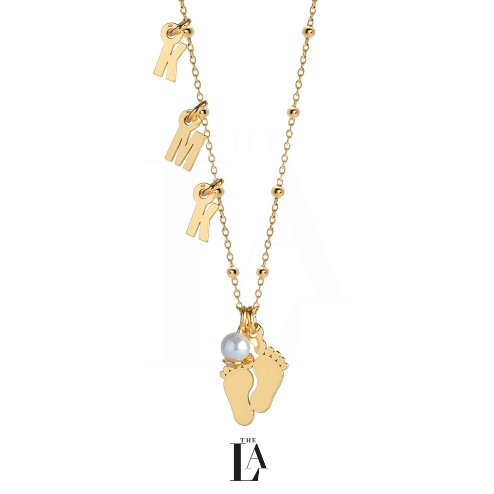 Złoty Naszyjnik Stópki Literki Perła 3 literki.jpg
