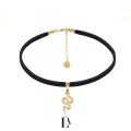 Choker Czarna Alcantara Wąż Gold.jpg